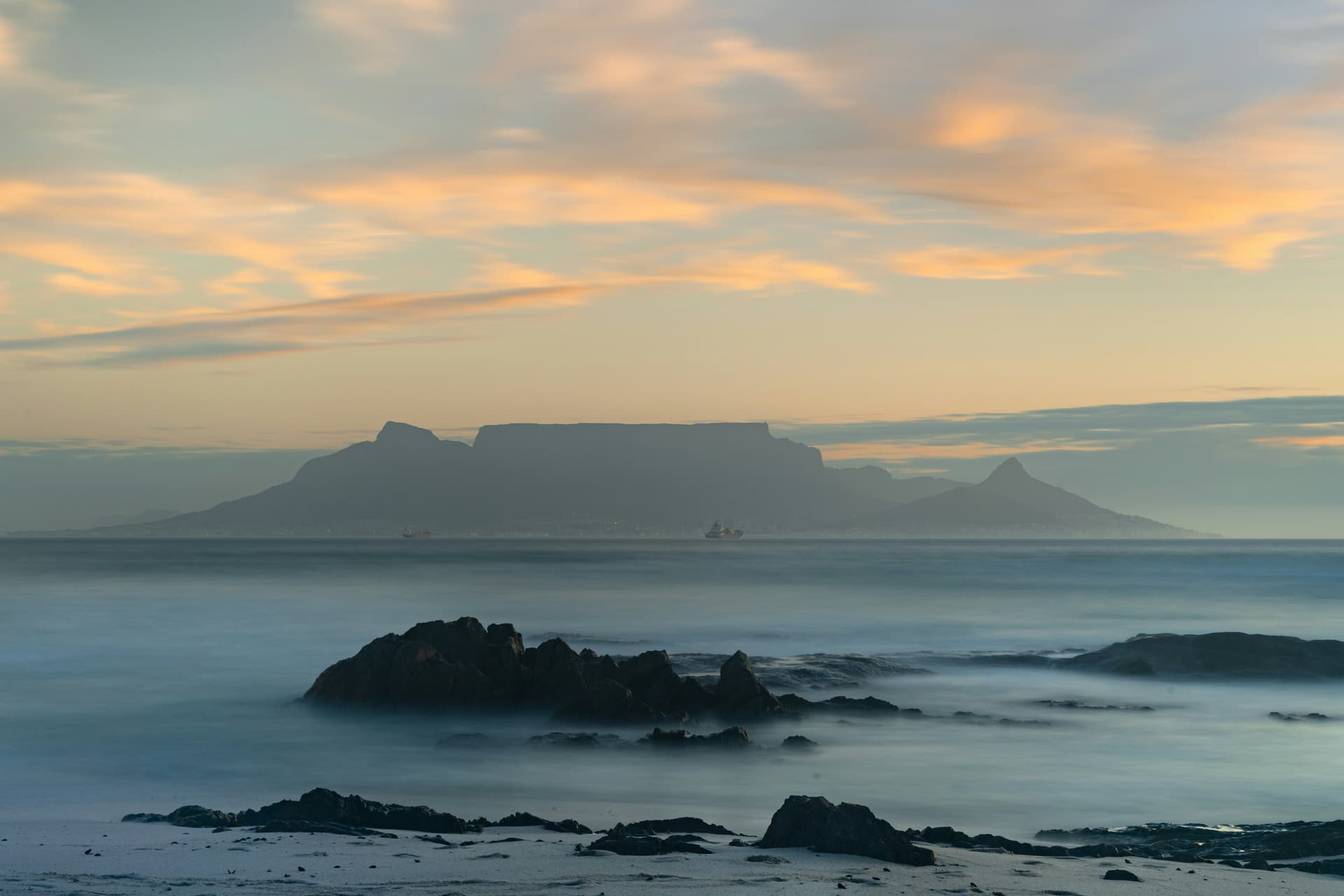 Table Mountain picture